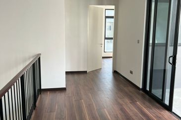 FOR SALE | 4-Storey Terrace Intermediate @ Affinity Residences