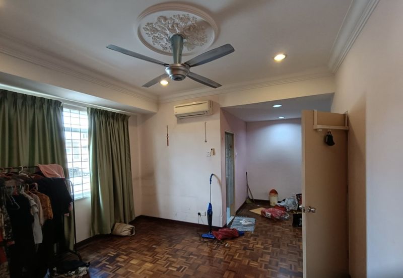 Bandar Tun Hussein Onn