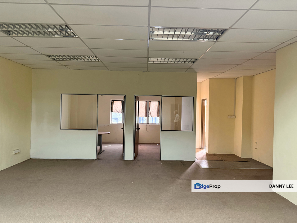 (FREEHOLD | Cargo Lift) 3.5 Storey Linked Factory Bukit Angkat, Kajang  , Selangor, Kajang