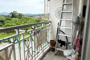 Cheras Perdana Apartment Block D, E