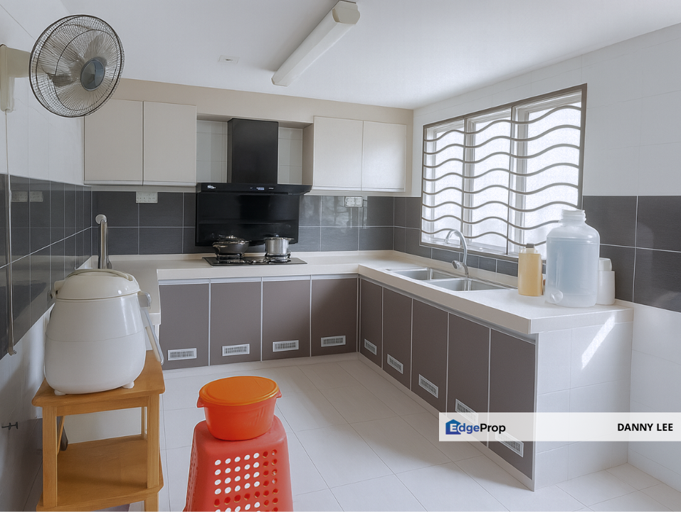 (Fully Furnished) 2-Storey Terrace House, Taman Putra Prima, Puchong | FREEHOLD, Selangor, Puchong