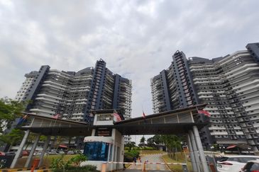 🏬 𝗙𝗥𝗘𝗘𝗛𝗢𝗟𝗗 𝗦𝗘𝗥𝗩𝗜𝗖𝗘 𝗔𝗣𝗔𝗥𝗧𝗠𝗘𝗡𝗧 @ 𝗝𝗔𝗟𝗔𝗡 𝗣𝗘𝗥𝗦𝗜𝗔𝗥𝗔𝗡 𝗦𝗘𝗥𝗜 𝗔𝗟𝗔𝗠 𝗙𝗢𝗥 𝗦𝗔𝗟𝗘 🏬