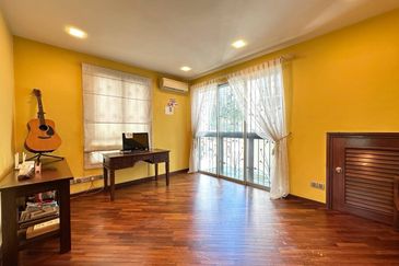 Bukit Mandarina Damai