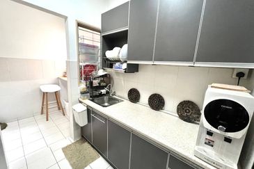 Apartment Teratai, Taman Sutera