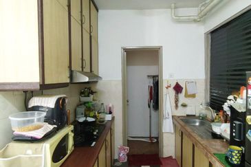 Vista Pinggiran, Taman Pinggiran Putra