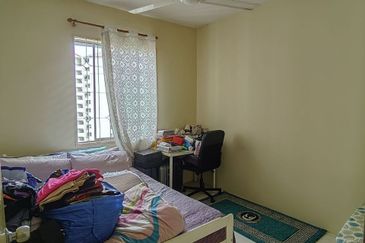 Vista Pinggiran, Taman Pinggiran Putra