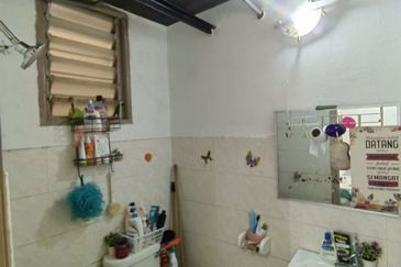 Vista Pinggiran, Taman Pinggiran Putra