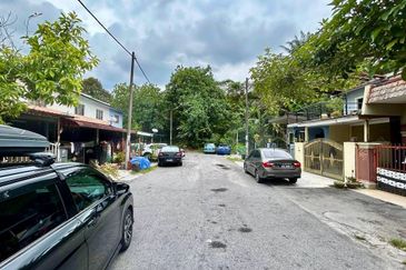 Taman Tasik Semenyih (Lake Residence)