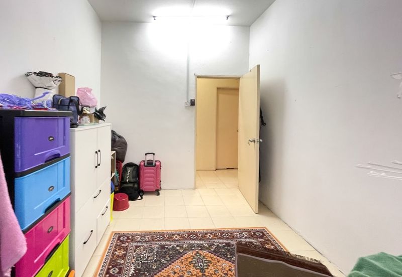 Laman Suria e-Resort Apartment