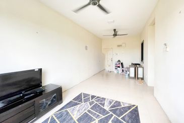 Laman Suria e-Resort Apartment