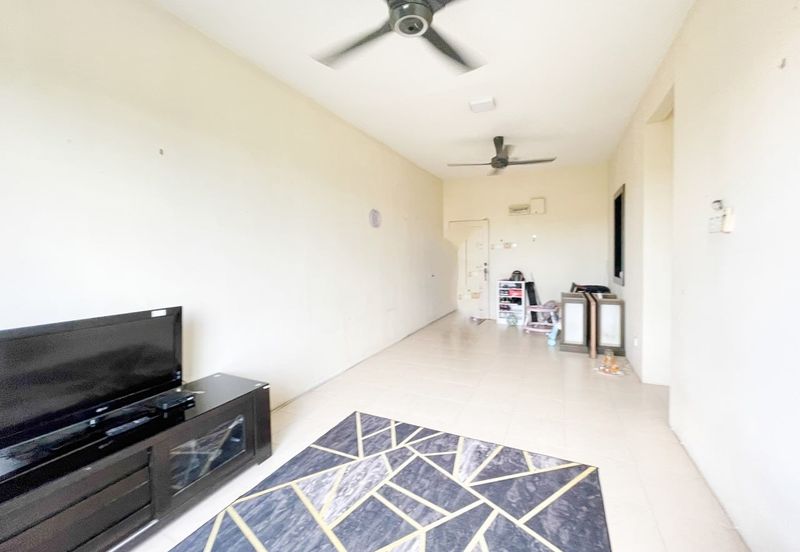 Laman Suria e-Resort Apartment