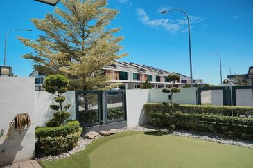 ATHIRA, Bandar Bukit Raja