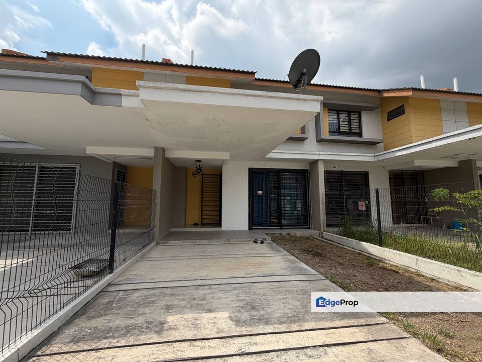 Bandar Mahkota Jalan Galaksi Banting, Double Storey Terrance House For Sale, Selangor, Banting