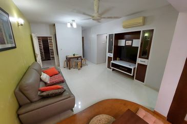 Greenlane Park Condominium