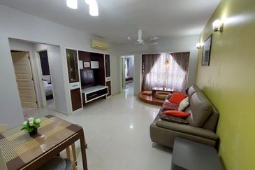 Greenlane Park Condominium