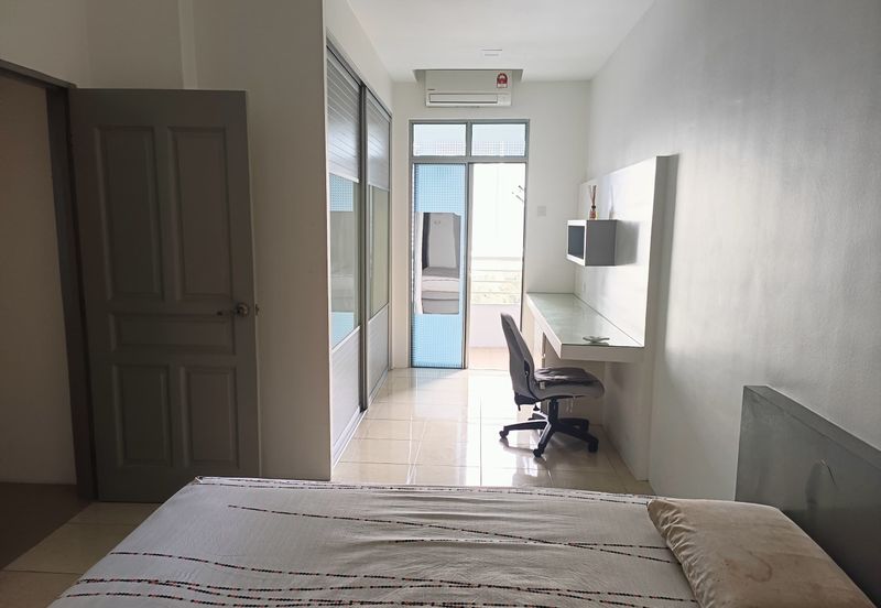 The View (Twin Towers)