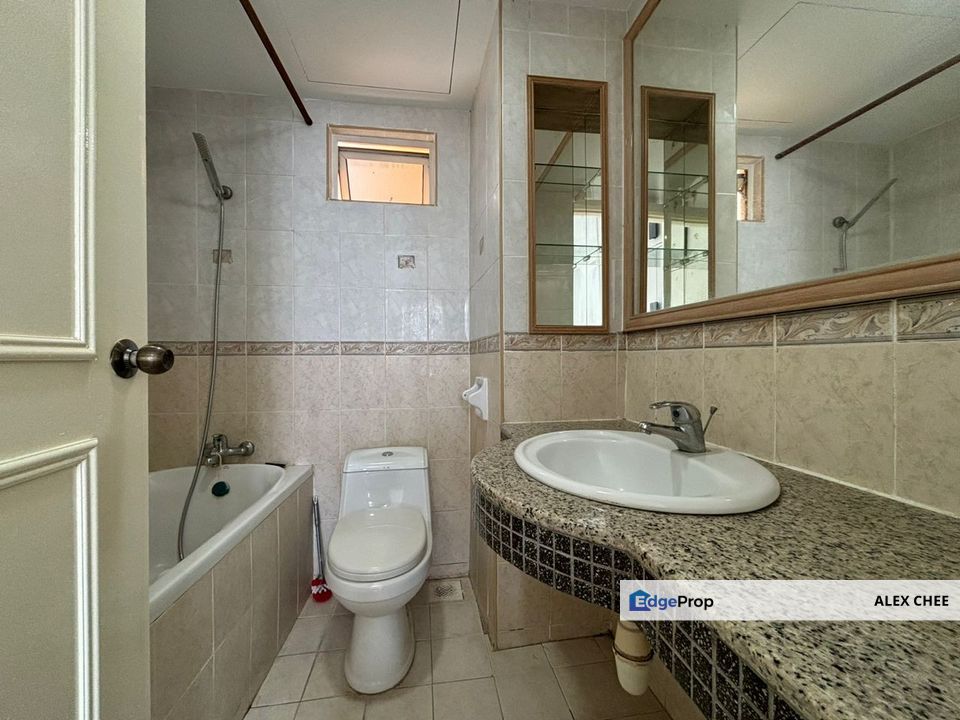 Gold coast resort for rent at bayan lepas fully furnished, Penang, Sungai Nibong