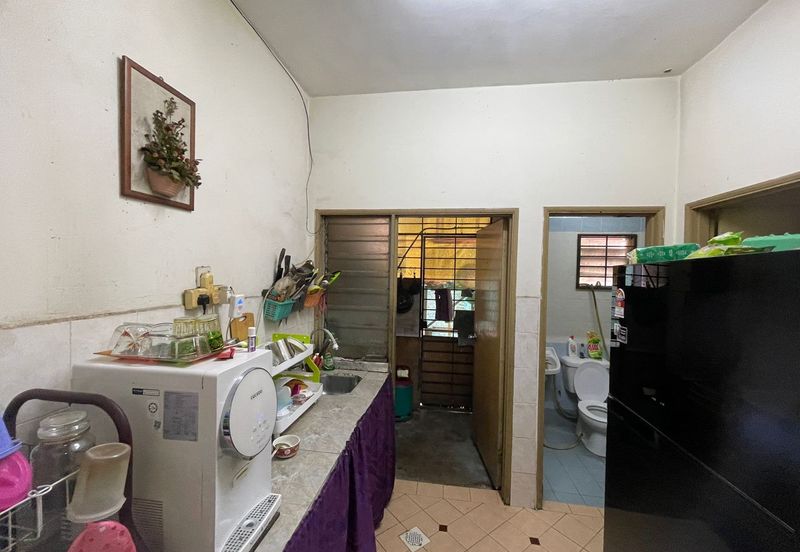 Jalan Uranus U5/122A