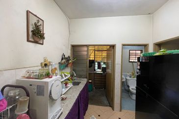 Jalan Uranus U5/122A