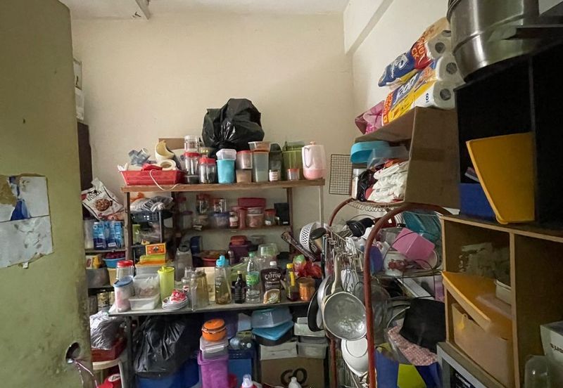 Jalan Uranus U5/122A