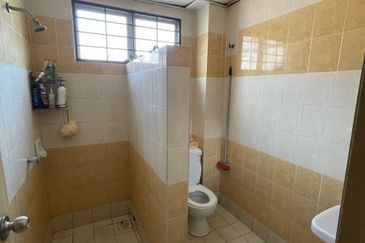 Jalan Uranus U5/122A