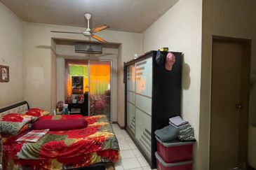 Jalan Uranus U5/122A