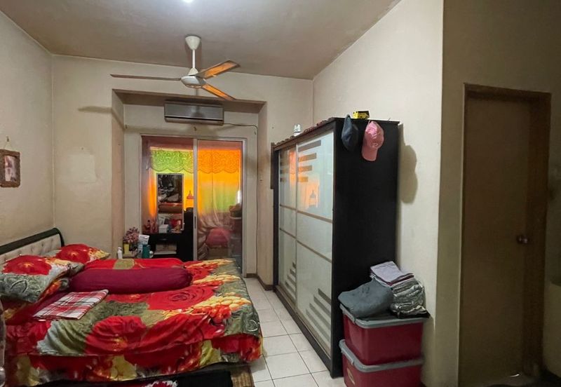 Jalan Uranus U5/122A