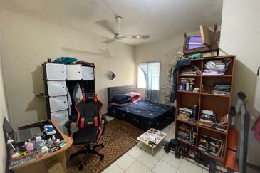 Jalan Uranus U5/122A