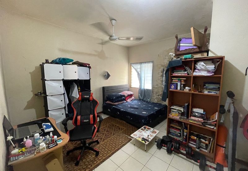 Jalan Uranus U5/122A