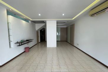 Jalan Uranus U5/122C