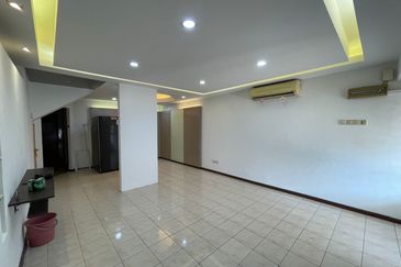 Jalan Uranus U5/122C