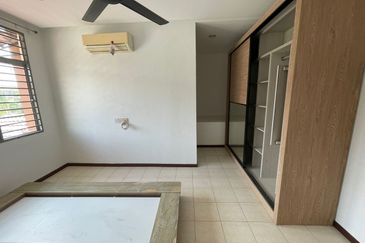 Jalan Uranus U5/122C