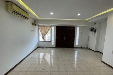 Jalan Uranus U5/122C