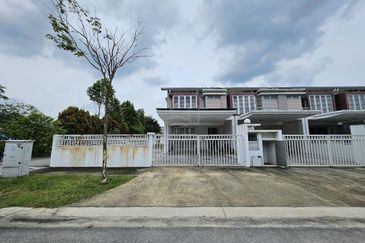 Ariza Elmina Gardens