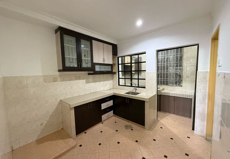 Jalan Uranus U5/128D