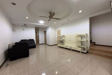 Jalan Uranus U5/128D