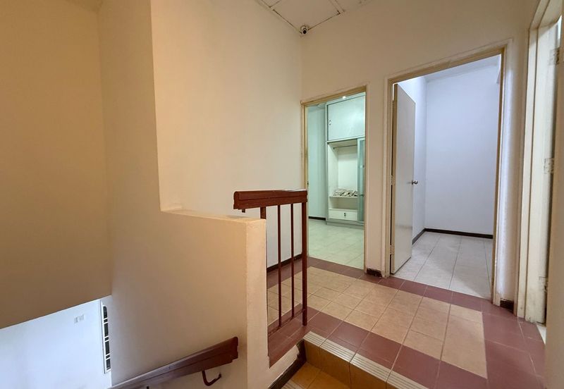 Jalan Uranus U5/128D