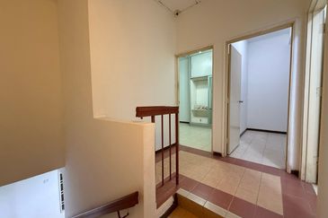 Jalan Uranus U5/128D