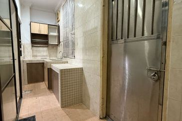 Jalan Uranus U5/128D