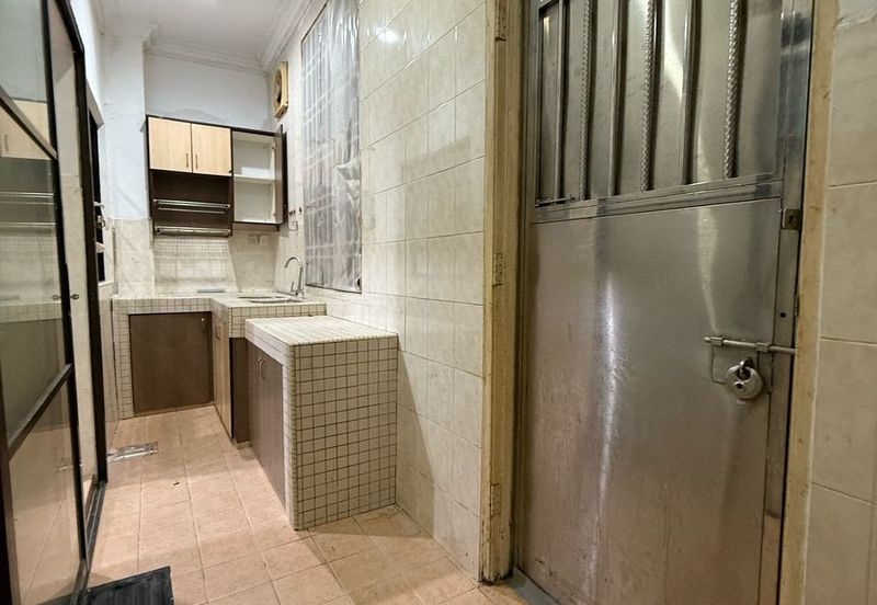 Jalan Uranus U5/128D