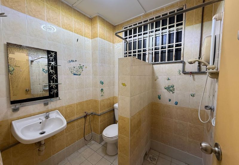 Jalan Uranus U5/128D