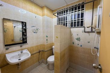 Jalan Uranus U5/128D