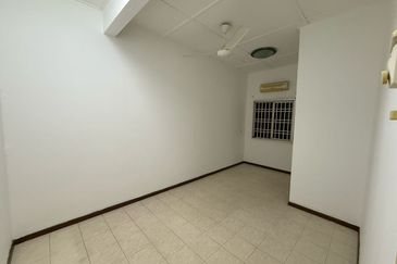 Jalan Uranus U5/128D