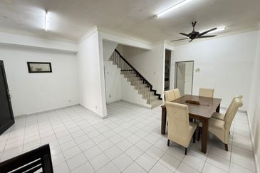 Jalan Spektrum U16 @ Taman Bukit Subang