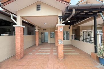 Jalan Spektrum U16 @ Taman Bukit Subang