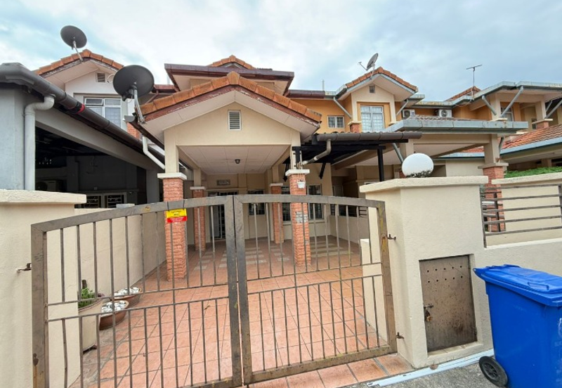 Jalan Spektrum U16 @ Taman Bukit Subang