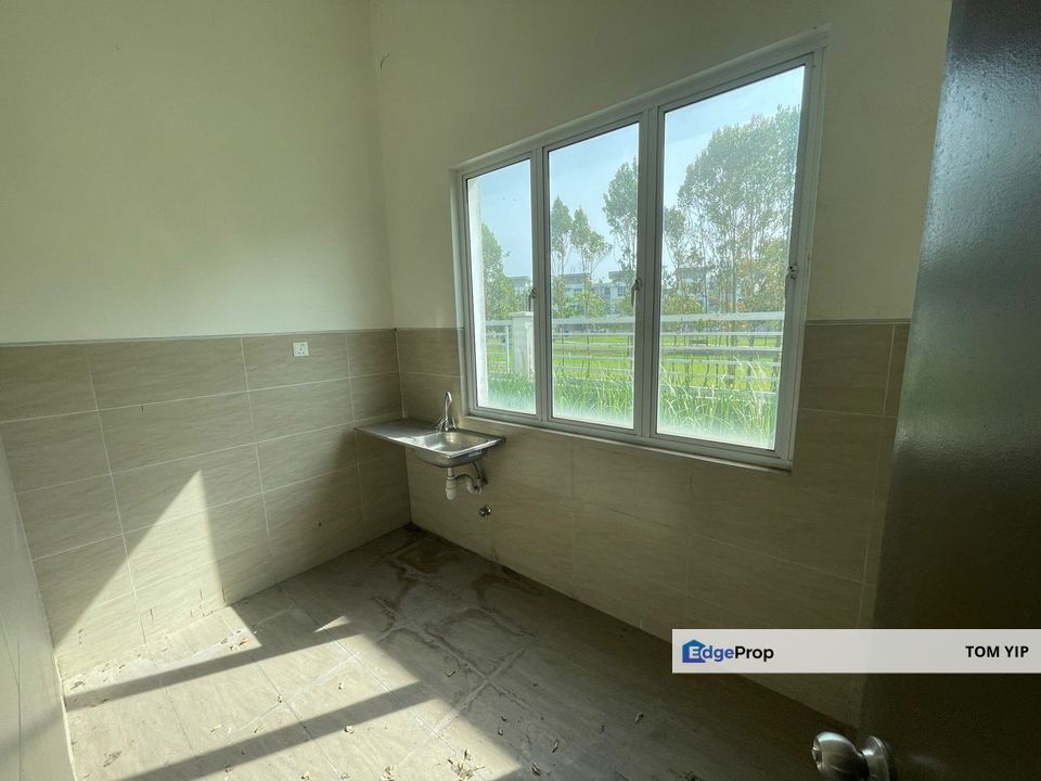 CHEAP 3sty SEMI D 38x80 House, Regency Parc, Saujana Rawang, Selangor, Rawang