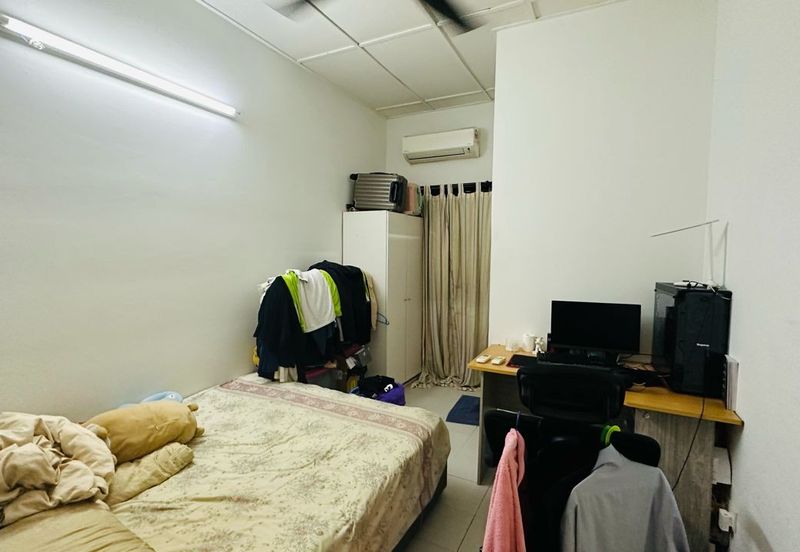 Jalan Uranus U5/122C