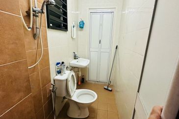 Jalan Uranus U5/122C