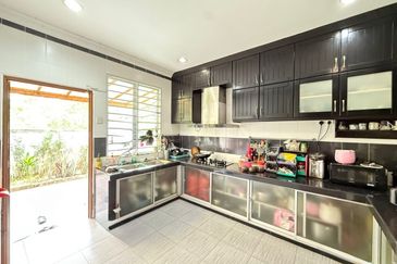 Seksyen 6, Bandar Country Homes